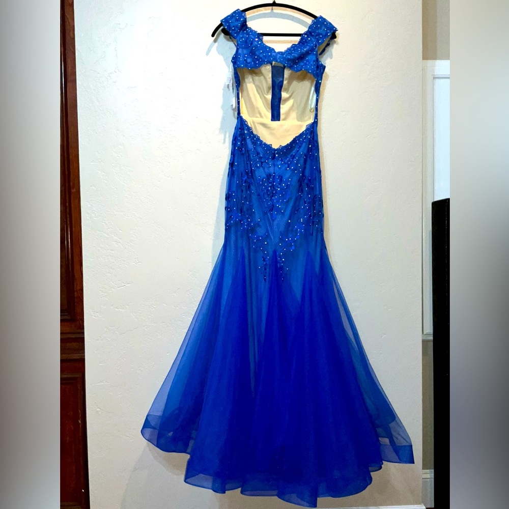 Camilla gorgeous dress Size 6